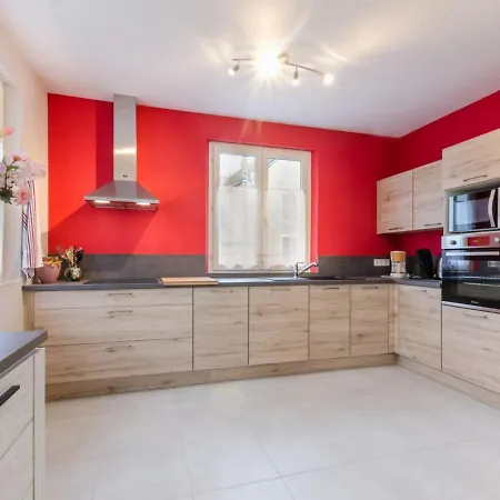 Landreville, 4 Pièces, 9 Personnes - Fr-1-543-43 Casa vacanze *